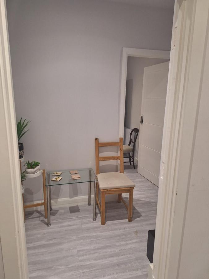 Deluxe Single Room Only For One Adult Northolt  Eksteriør bilde